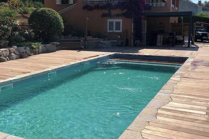 Location de vacances pour 10 personnes, avec balcon et jardin dans Plage d'Abartello
