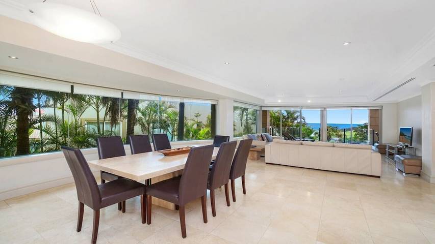 Ferienhaus für 8 Personen, mit Whirlpool und Balkon sowie Pool - 1