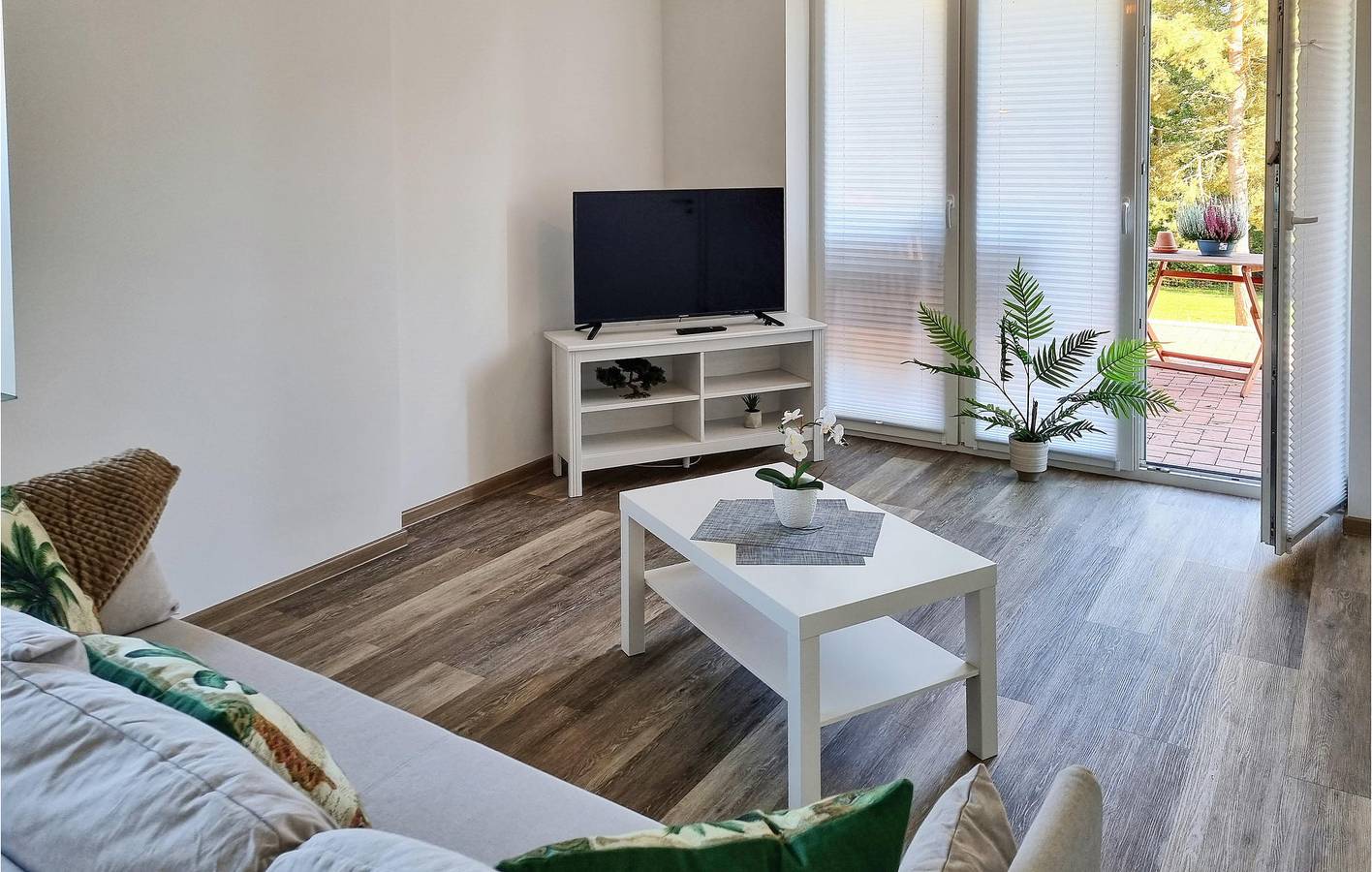 Ganze Ferienwohnung, Passow Apartment mit Terrasse & Parkplatz, 2km zum Stadtzentrum in Passow, Ludwigslust-Parchim