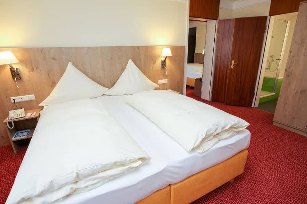 Ganze Wohnung, Doppelzimmer Exklusiv Familienzimmer mit Badewanne/Dusche/Wc in Heidenheim, Stuttgart Region