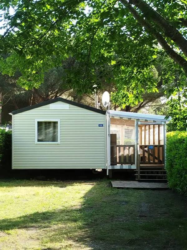 Camping pour 8 personnes, avec Piscine
