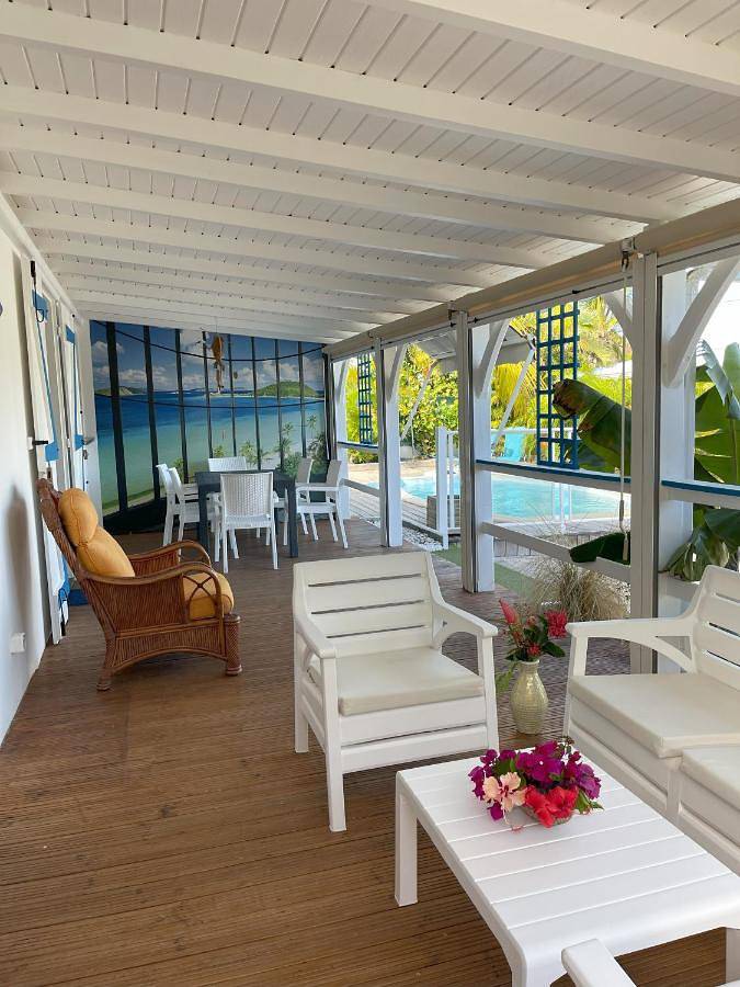 Gîte pour 3 personnes, avec piscine et terrasse dans Anse Tarare - 3