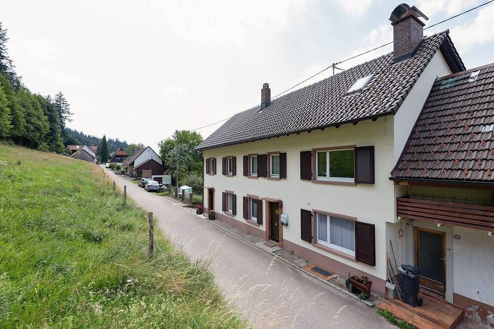 Ganze Wohnung, Flucht in Malsburg-Marzell in Malsburg-Marzell, Südschwarzwald