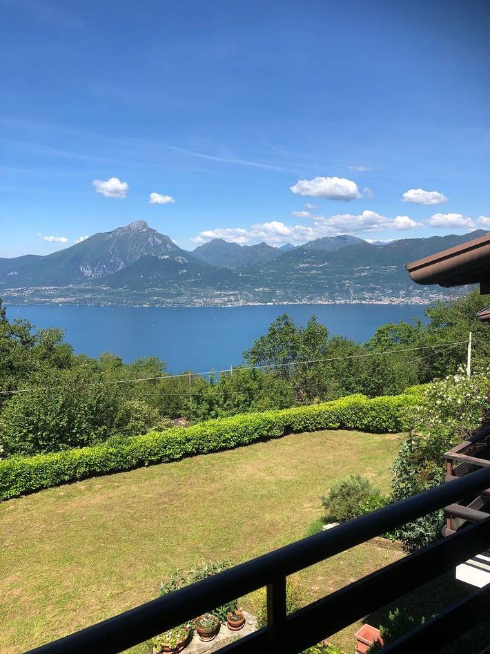 Gîte pour 4 personnes, avec vue sur le lac et balcon, adapté aux familles à San Zeno di Montagna - 2