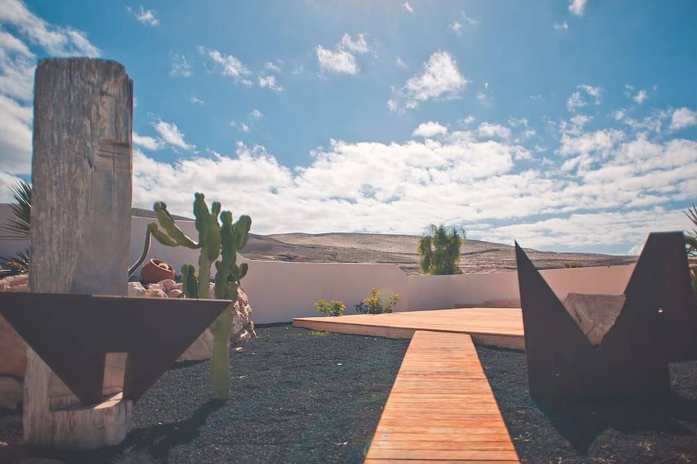 Bungalow - Fuego - Surf & Yoga Villa in La Pared, Pájara