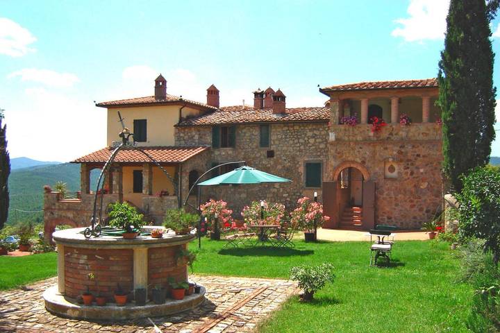 Agriturismo per 4 persone, con Terrazza e Giardino a Chiusdino