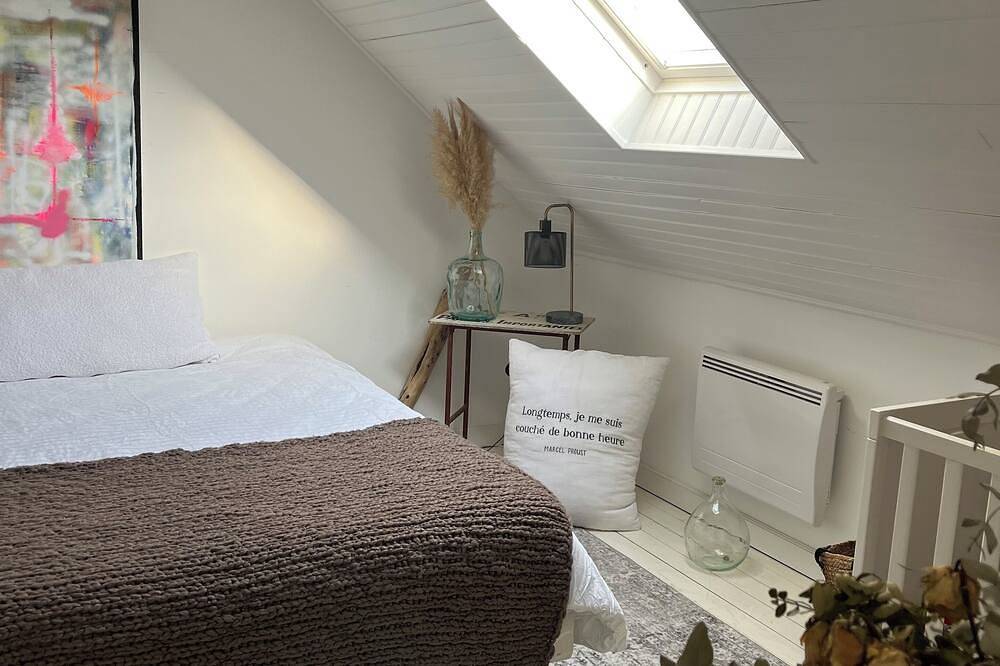 Nice room for rent. Independent space upstairs. Relaxation area. in Brest, Región de Brest