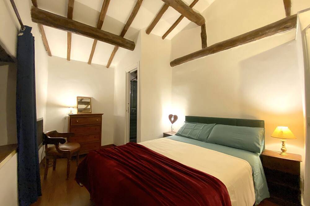 Beautiful Dimora Civita Of Bagnoregio -3 bedrooms 2 bathrooms-family-garden-whole house in Bagnoregio, Viterbo Provinz
