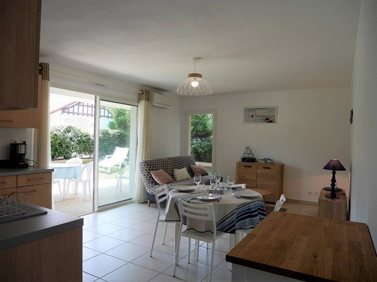 Entire apartment, Ground-Floor Apartment 300m from Beach with Private Garden, Parking, and Wifi in Capbreton, Côte d’Argent