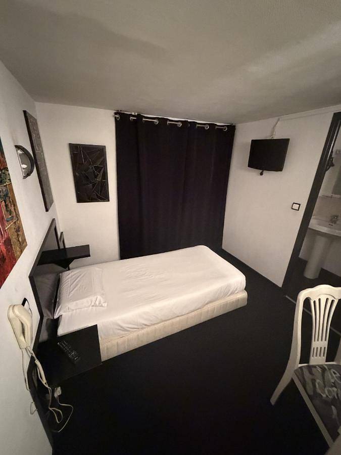 Hôtel pour 2 personnes, avec terrasse dans Office De Tourisme Du Grand Cahors - 4