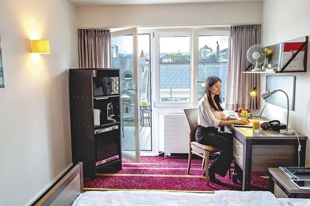 Ganze Wohnung, Angenehme Wohnung für 2 Gäste mit  W-Lan, Tv und Parkplatz in Luzern, Vierwaldstättersee