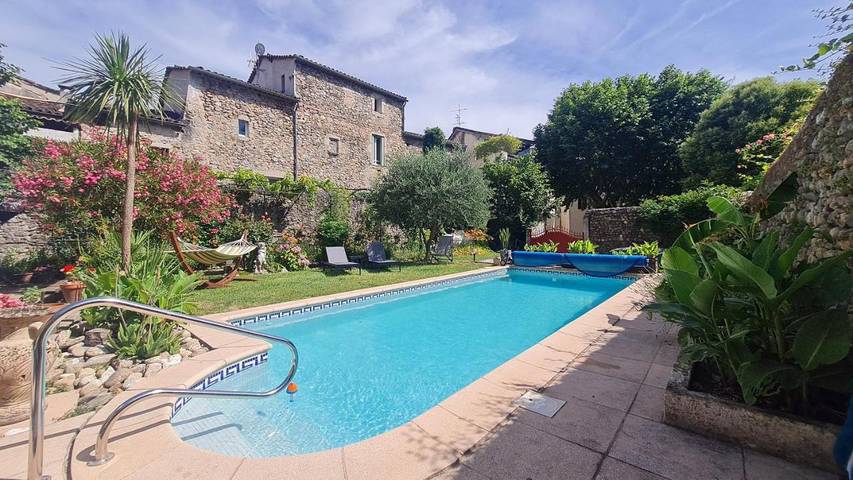 Apartamento de vacaciones para 7 personas, con piscina además de vistas y jardín - 1