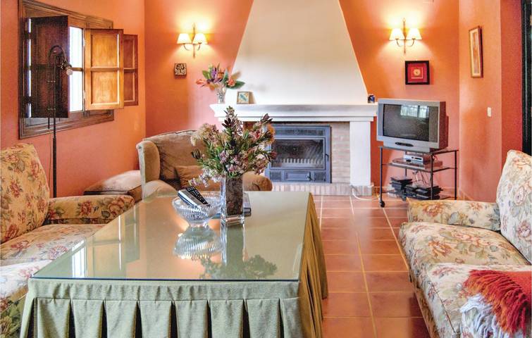 Spacious Apartment with Pool & Terrace in Cortegana, Sierra de Aracena y Picos de Aroche