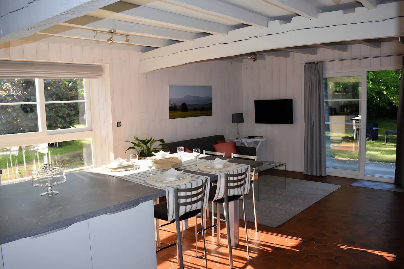 Gîte Les Roses d'Adour : terrasse privée, jardin, Wi-Fi à Mouledous in Moulédous, Hautes-Pyrénées