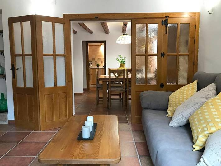 Location de vacances pour 6 personnes, avec piscine ainsi que vue et terrasse dans Garrigues - 3