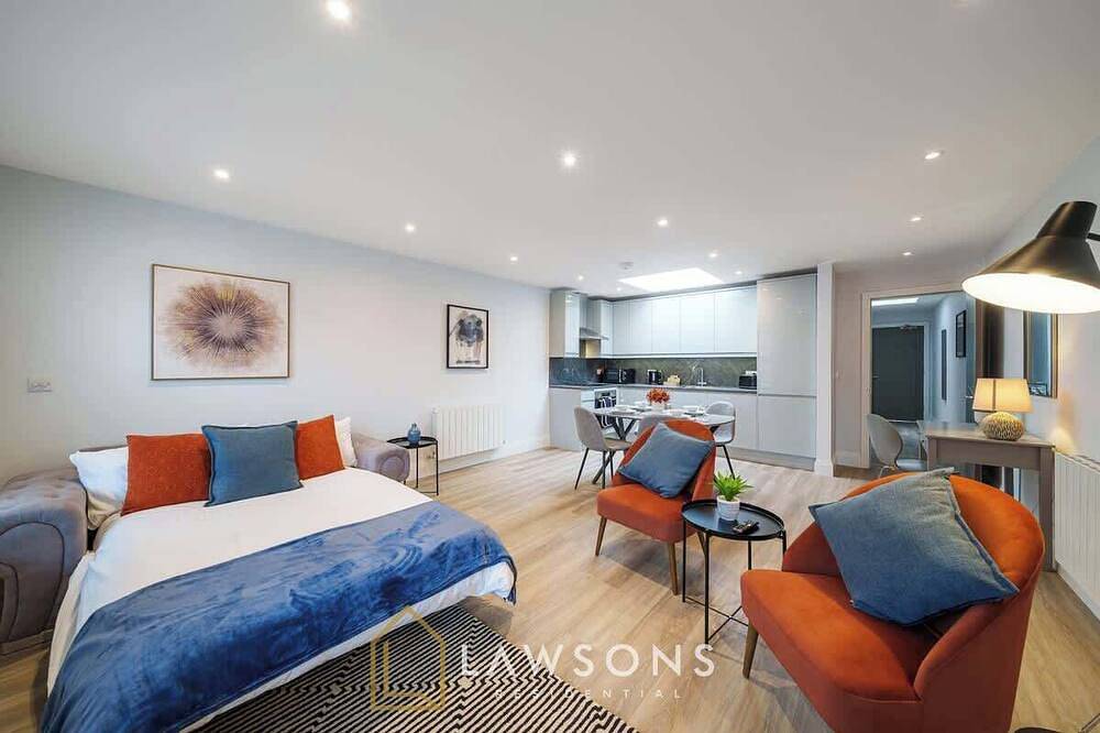 Appartement entier, Central Windsor Gem | 1Br Penthouse + Balcony in Windsor, Berkshire