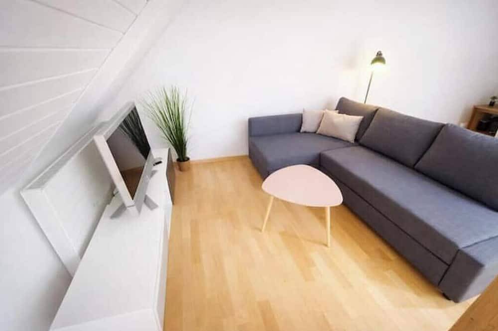 Ganze Wohnung, Charmante Dachgeschoss-Maisonette in Bern in Niederbottigen, Bern