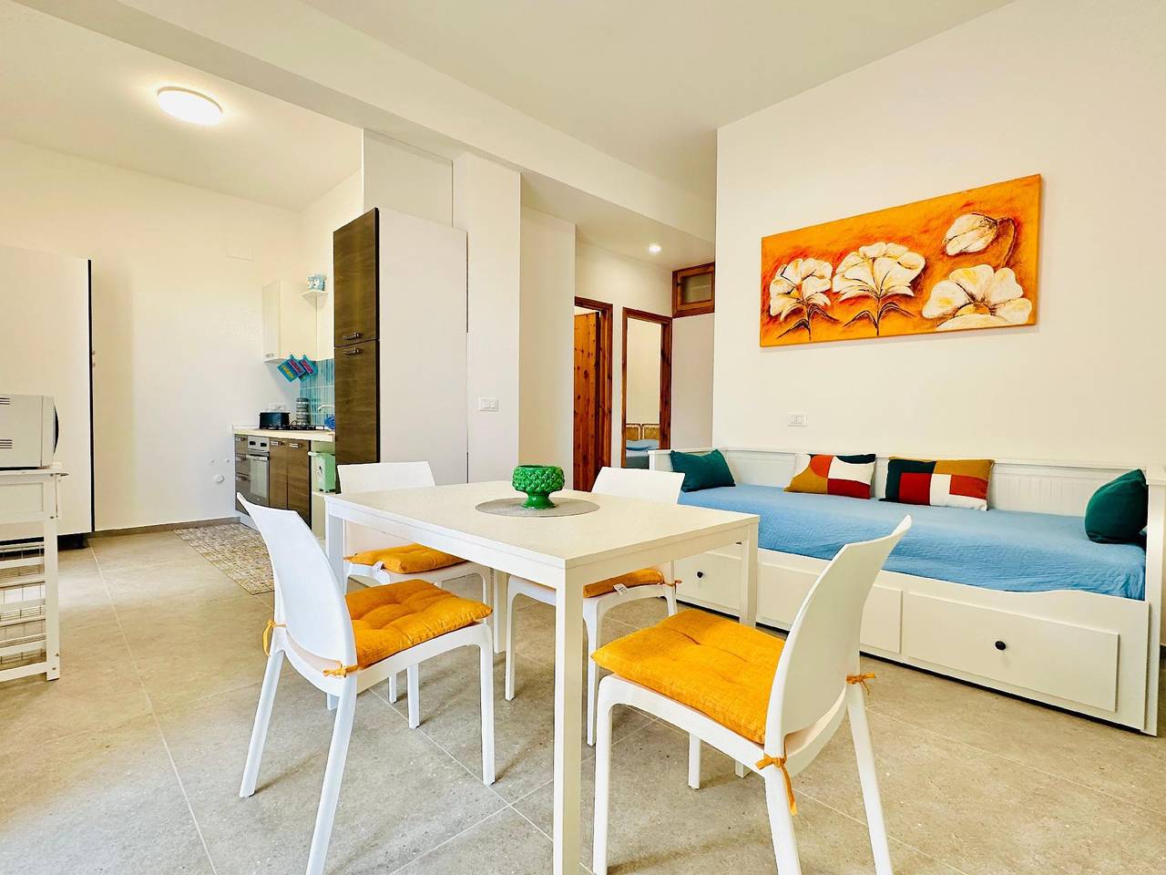 Entire holiday apartment, Casa La Mamà, beach 150 m away in Alcamo Marina, Alcamo