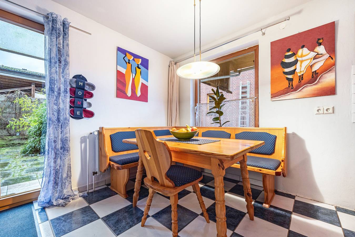 Ganze Wohnung, "Großzügige Wohnung in Ruhiger Lage" mit Privater Terrasse und Wlan in Bad Gandersheim, Harzvorland