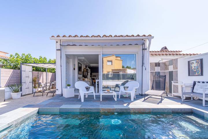 Finca für 6 Personen, mit Ausblick und Terrasse in Empuriabrava - 2