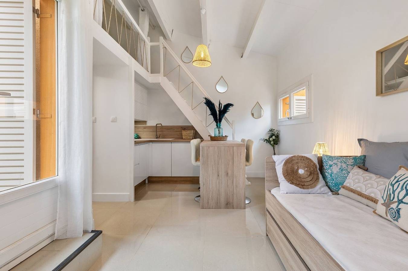Appartement entier, Appartement "Pinède" avec terrasse privée, Wi-Fi et climatisation in Cap d'Agde, Agde