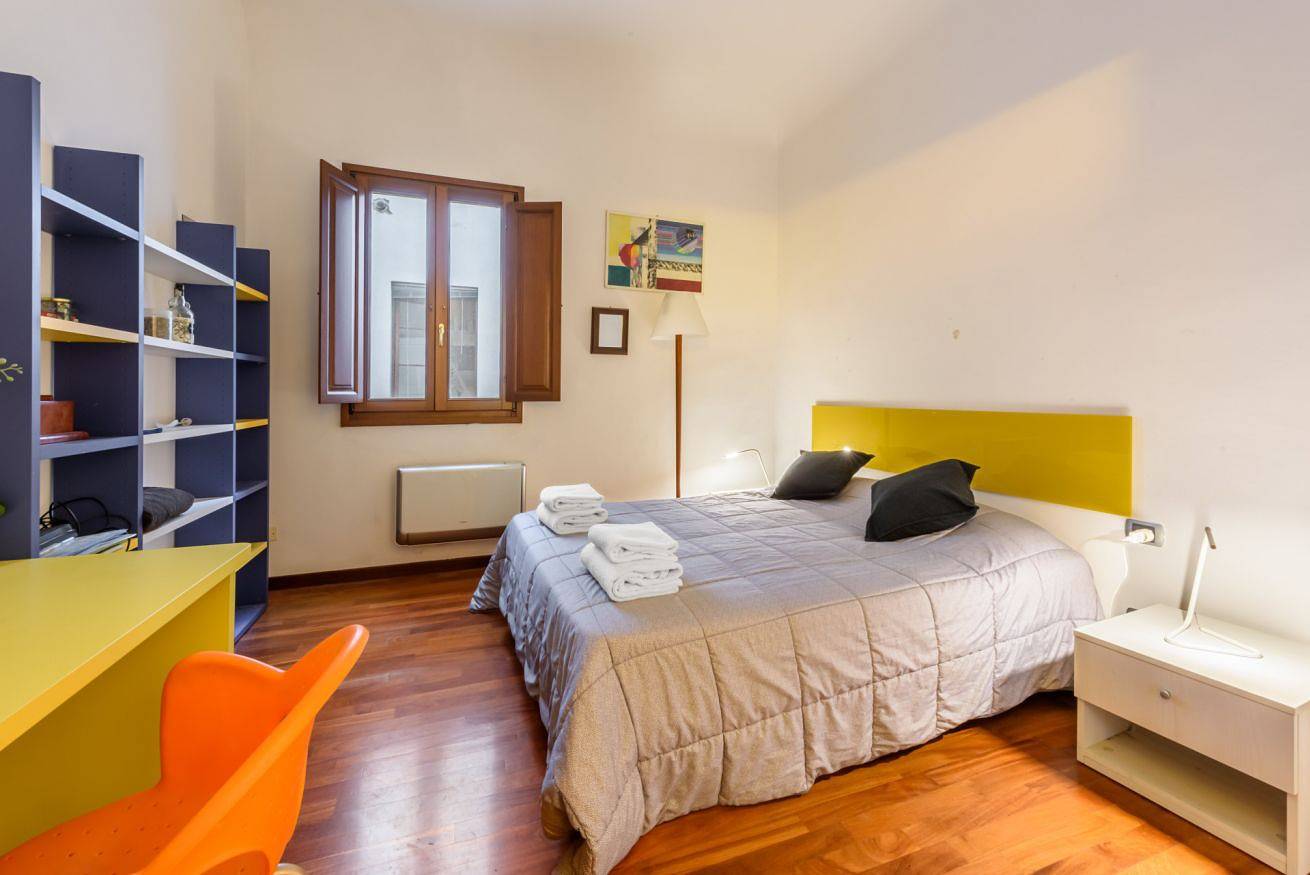 Entire apartment, Montebello Place by Mmega in Florence city center, Florence