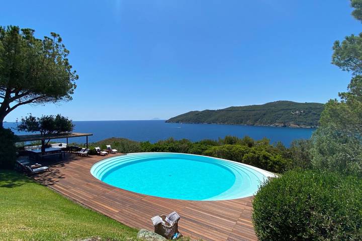 Villa mit pool für 16 Personen, mit Balkon und Terrasse sowie Garten und Pool auf Elba