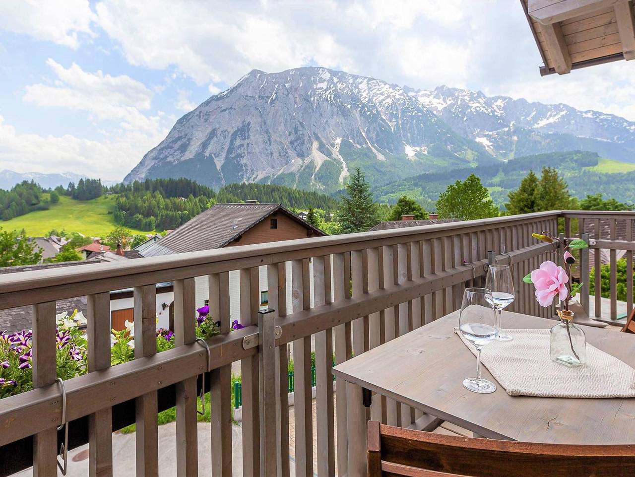 Ganze Ferienwohnung, Grimming Lodge by keyone - Grimming Lodge Enzian in Tauplitz, Totes Gebirge