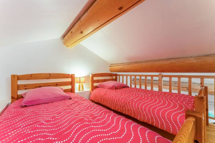 Camera "Laurier Rose" con piscina condivisa, Wi-Fi e aria condizionata in Piolenc, Vaucluse
