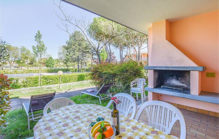 Ferienhaus für 8 Personen, mit Terrasse und Pool in Bibione - 4