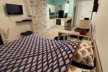 Gîte pour 2 personnes, avec jacuzzi à Oloron-Sainte-Marie