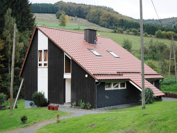 Gîte pour 8 personnes, avec balcon et jardin, adapté aux familles à Bestwig - 4