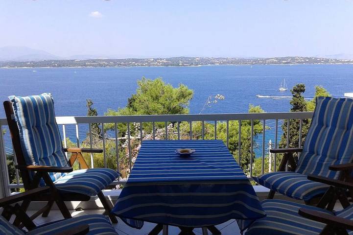 Gîte pour 4 personnes, avec balcon dans Spetses