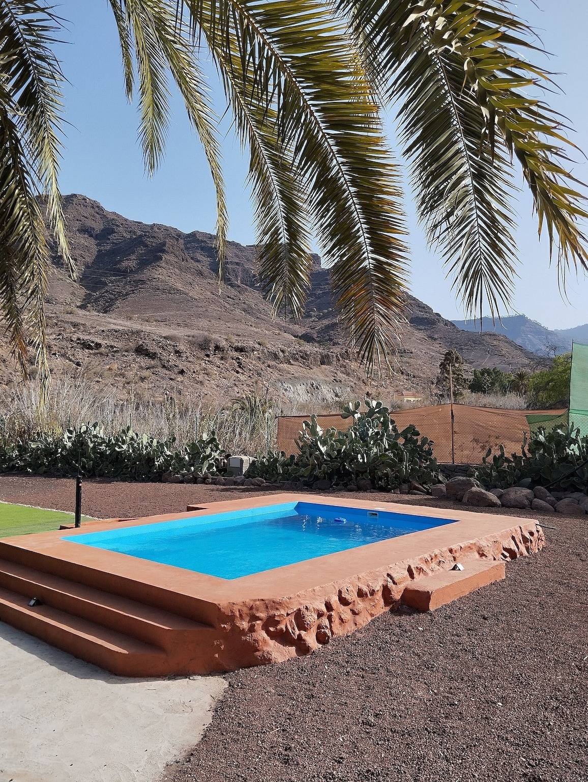 „Cañaon“ mit Bergblick, privatem Pool und Wlan in Las Casillas, Gran Canaria Süd