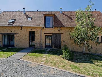 Gîte pour 5 personnes, avec terrasse à Louplande