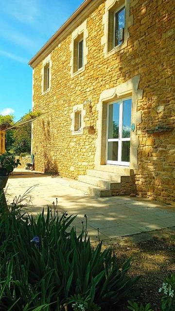 Gîte pour 4 personnes, avec vue et jardin à Puy-l'Évêque
