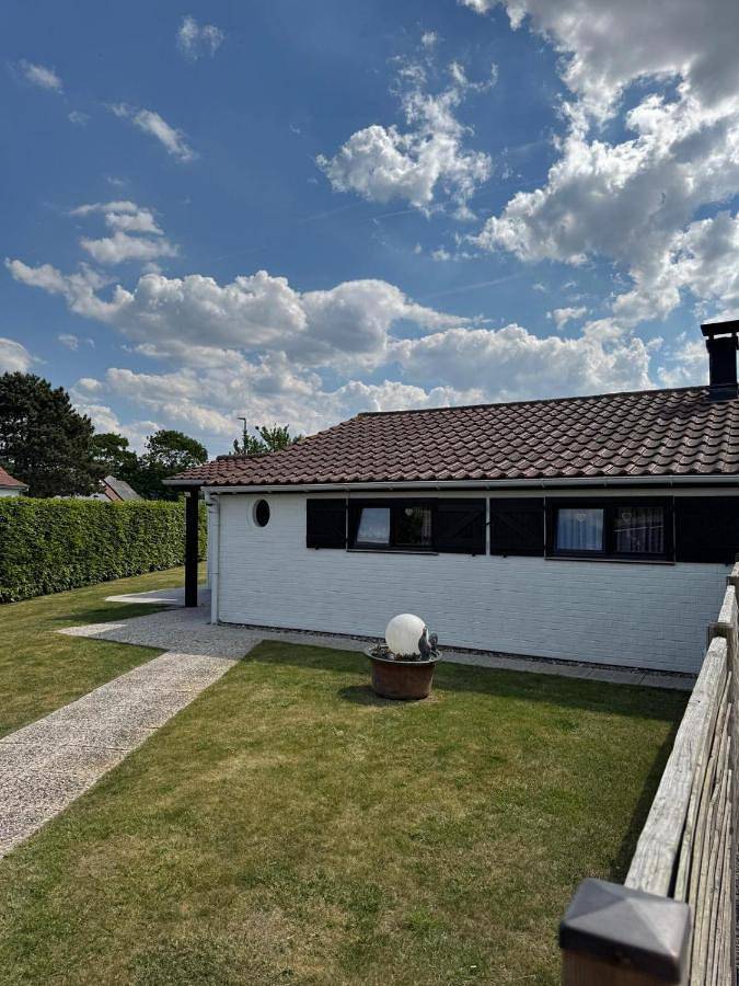 Ferienhaus für 4 Personen, mit Terrasse und Pool sowie Garten, mit Haustier