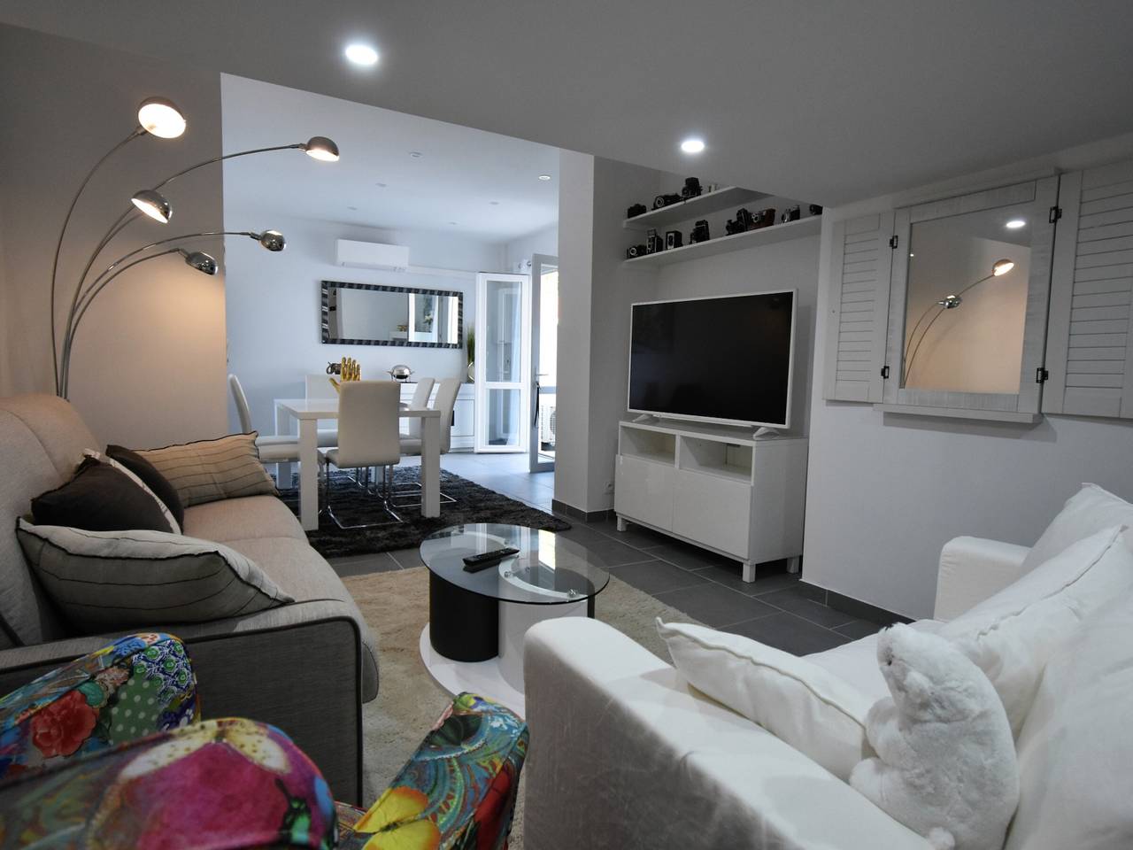 Entire apartment, Central Arcachon - Modern 1-Br Apartment with Loft, 2 Terraces, A/C, and Secure Parking in Arcachon, Arcachon region