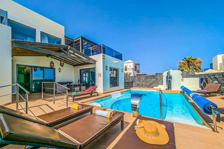 Villa für 10 Personen, mit Terrasse und Sauna sowie Whirlpool und Pool auf Lanzarote