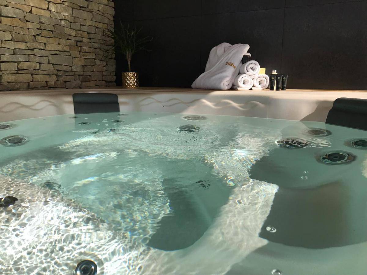 Villa Aruba & Private Spa Suites in Keszthely, Balaton Hochland Nationalpark