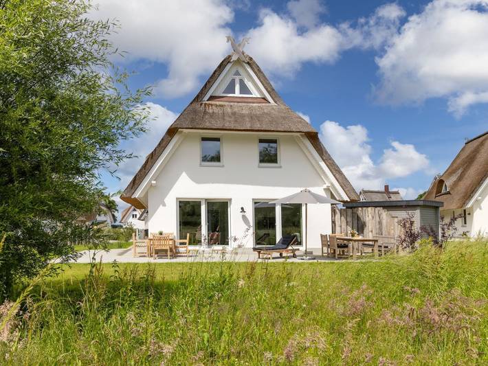 Ferienhaus für 9 Personen, mit Terrasse und Garten sowie Sauna und Ausblick am Salzhaff
