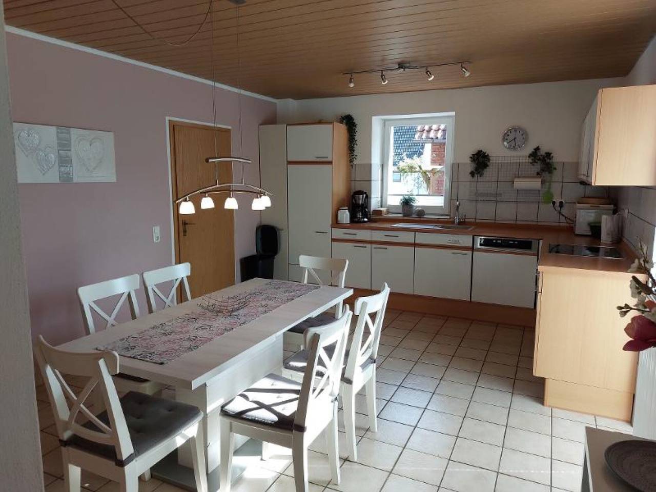 Ganze Wohnung, Ferienwohnung "Fewo 2 - Osterberg" mit Privatterrasse, Gemeinschaftsgarten und Wlan in Hessisches Bergland