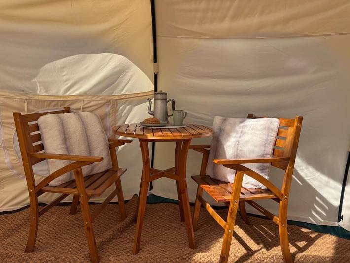 Gîte pour 2 personnes, avec Terrasse ainsi que Jardin et Vue à Saint-Pardoux-Corbier - 4