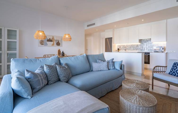 Ganze Wohnung, Ferienwohnung für 6 Personen mit Garten in El Paraiso Golf Estepona, Benahavís