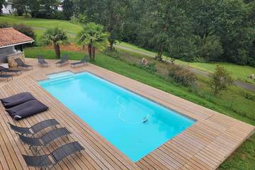 Gîte pour 8 personnes, avec balcon et jardin à Bassussarry