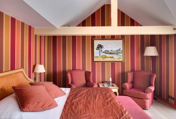 Hôtel pour 2 personnes, avec sauna et jacuzzi ainsi que jardin et piscine, animaux acceptés à Billiers - 3