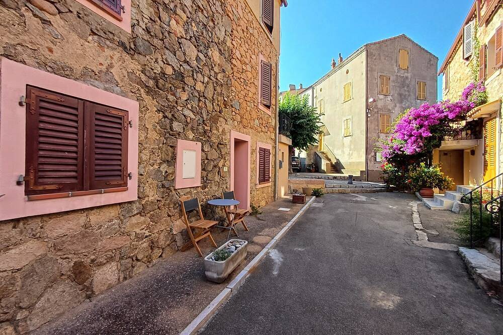 Appartamento intero, Charming duplex in the heart of the village of Piana in Piana-Francia, Ajaccio e dintorni
