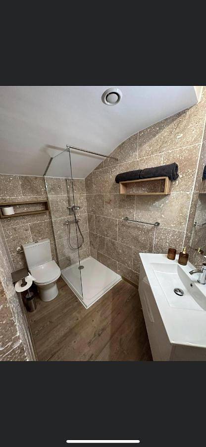 Double Room with Private Bathroom in Mussidan, Périgord Blanc