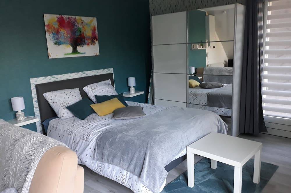 A nest in Epleumie St Apollinaire 21850 in Saint-Apollinaire (Côte-d'Or), Dijon region