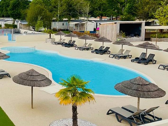 Tente pour 4 personnes, avec Bassin pour enfant en Gironde